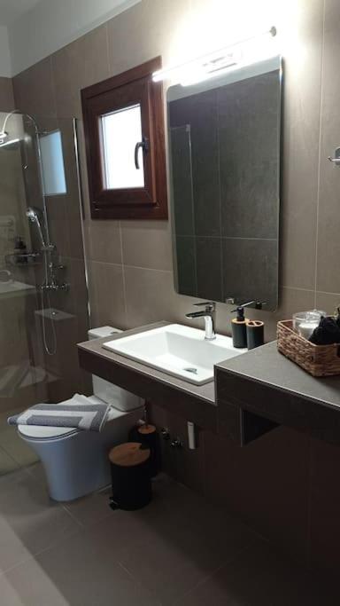 Melograno Apartment Amoliani Bagian luar foto